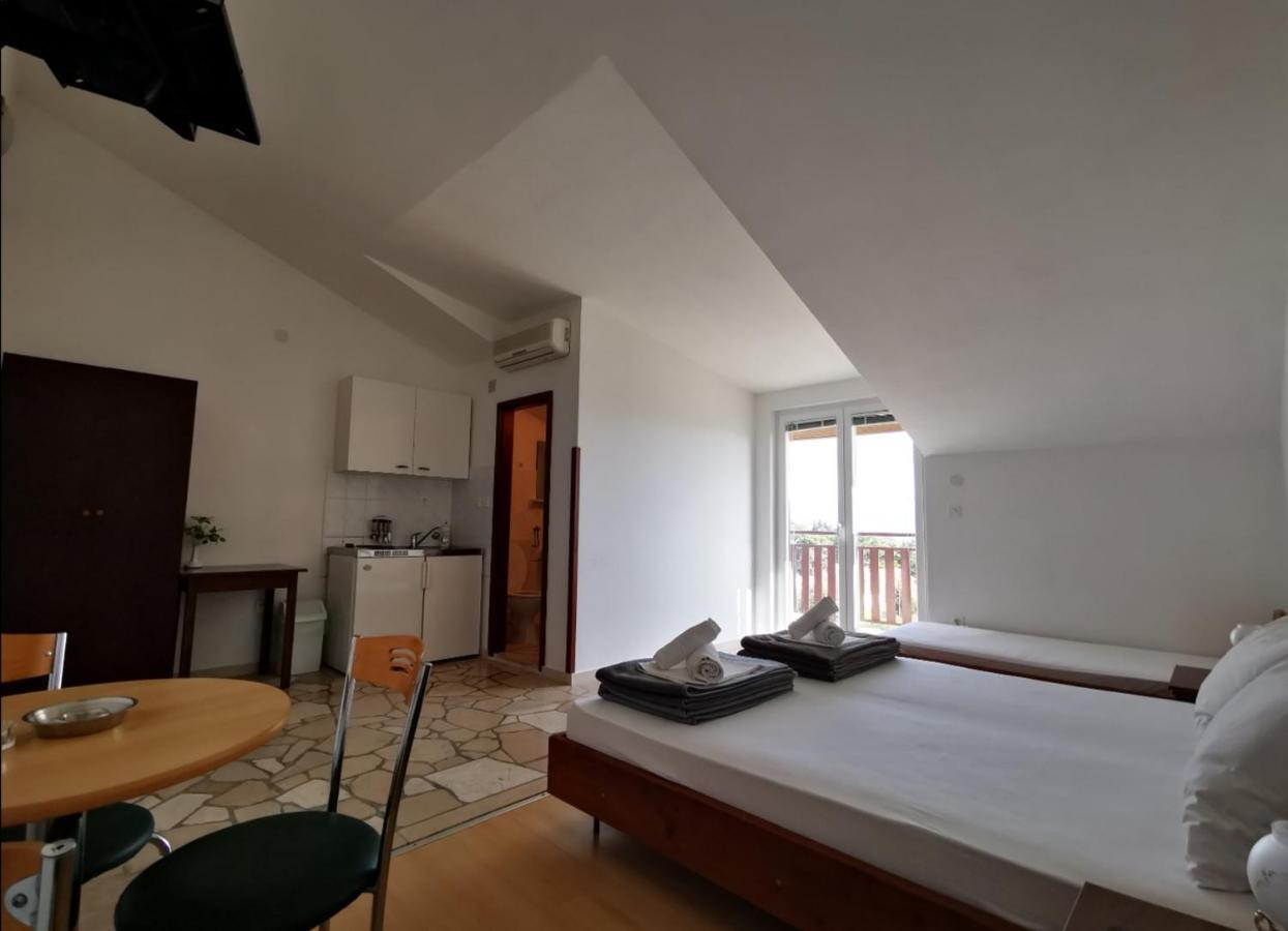 Škrip Apartments Plazibat المظهر الخارجي الصورة