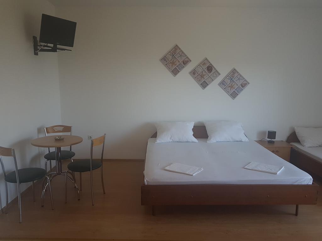 Škrip Apartments Plazibat المظهر الخارجي الصورة
