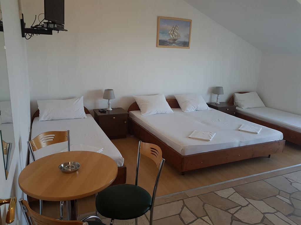 Škrip Apartments Plazibat المظهر الخارجي الصورة